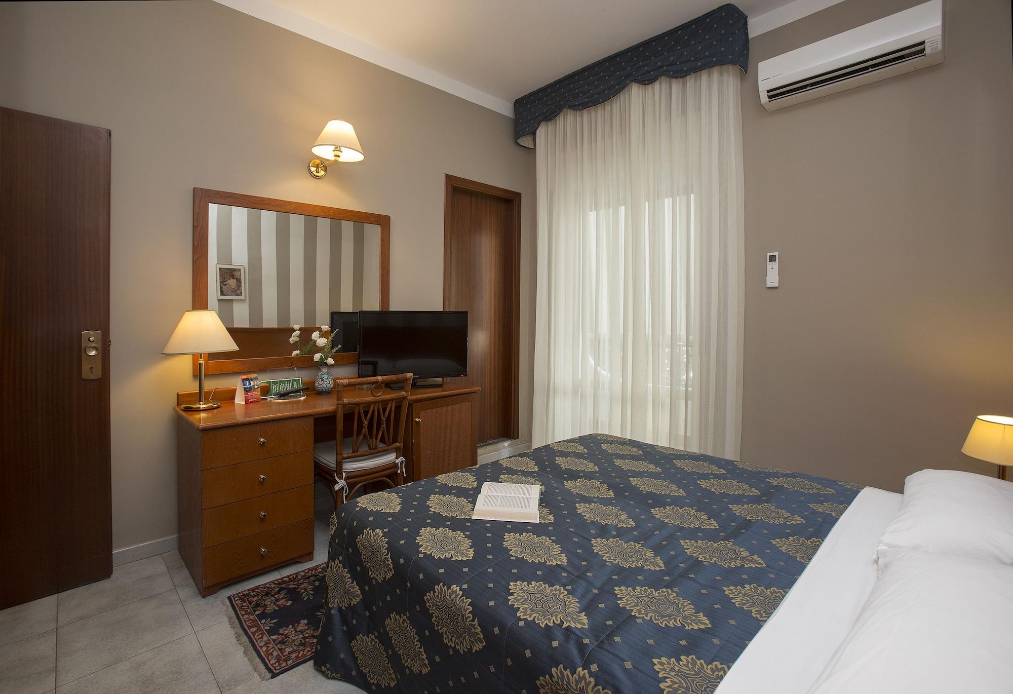 Hotel Redebora Torregrotta Exteriér fotografie